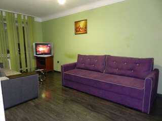 Апартаменты 1-room Apartment on Shkilna Street 13. Center Запорожье Апартаменты с 1 спальней-12