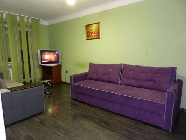 Апартаменты 1-room Apartment on Shkilna Street 13. Center Запорожье-3