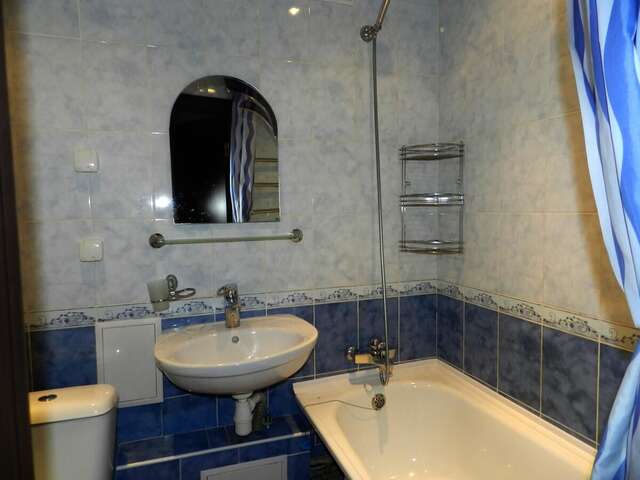 Апартаменты 1-room Apartment on Shkilna Street 13. Center Запорожье-8